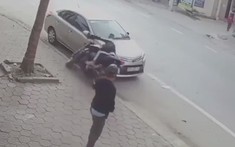 Nam thanh niên chân ngắn đi mô tô phân khối lớn và cái kết "đắng"