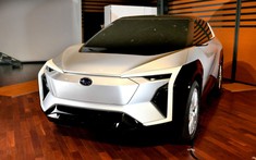 Subaru bất ngờ hé lộ cái nhìn đầu tiên về xe crossover điện đồng phát triển với Toyota