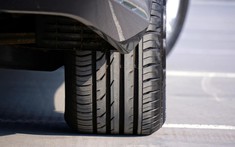 Vụn lốp xe ô tô đóng góp 10-28% rác thải nhựa ngoài đại dương