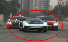 Video này là minh chứng cho thấy đại gia Ấn Độ chạy siêu xe nguy hiểm đến chừng nào