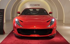 Bất chấp dịch bệnh corona, Ferrari 812 GTS vẫn được giới thiệu công khai tại Hồng Kông, giá hơn 17 tỷ đồng