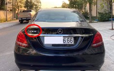Mercedes-Benz C-Class ở Hải Phòng gắn logo Vios của Toyota khiến không ít người "ngã ngửa"