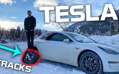 Chứng kiến khả năng chinh phục băng tuyết của chiếc Tesla Model 3 độ... bánh xích