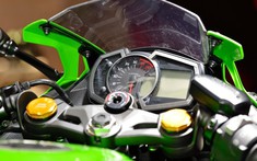 Mô tô đình đám Kawasaki ZX-25R lận đận với Covid-19, tiếp tục bị hoãn ngày ra mắt