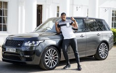 Nhà vô địch quyền anh hạng nặng Anthony Joshua sẵn sàng cùng Range Rover Svautobiography bước vào cuộc thách đấu