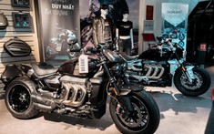 869 triệu đồng là mức giá bạn phải trả để sở hữu siêu mô tô Triumph Rocket 3 R tại Việt Nam