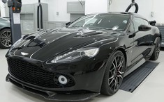 1 trong 99 chiếc Aston Martin Vanquish Zagato Shooting Brake trên thế giới cập bến Hương Cảng