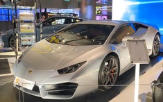 Khoa Pug bất ngờ chạm trán siêu xe Lamborghini tại sân bay xa xỉ nhất thế giới giữa tâm dịch Covid-19