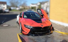 Đăng video chạy quá 200 km/h lên mạng xã hội, chủ nhân của chiếc BMW i8 độ hầm hố bị tịch thu xe