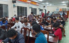 Gần 70 "quái xế" và "dân tổ" làm loạn QL1A bị lực lượng cảnh sát Tiền Giang vây bắt