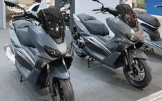 Xe tay ga phân khối lớn GPX 300 bất ngờ xuất hiện, cạnh tranh với Honda Forza 300 và Yamaha XMax 300