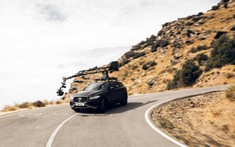 Ngắm nhìn Jaguar F-Pace được thiết kế đặc biệt để quay phim ở tốc độ cao
