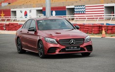 Ảm đạm mùa dịch Covid-19, đại lý tung ưu đãi tới hơn 200 triệu đồng cho Mercedes-Benz C-Class
