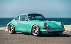 Porsche 911 "Malibu" 1991 - Chiếc xe phục chế đẹp lộng lẫy với giá bán tới 20 tỷ đồng