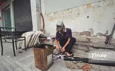 Gặp gỡ cựu chiến binh 30 năm miệt mài "phục sinh" cho những chi tiết nhựa của xe