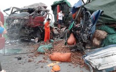 Nghệ An: 2 ô tô tải va chạm trực diện, 2 người tử vong thương tâm