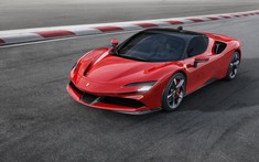 Ferrari SF90 Stradale đạt giải thưởng xe có thiết kế "đỉnh" nhất năm 2020