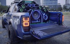 Autobis Raptor Ultima - "Bán tải khủng long" với hệ thống loa giá gần 1,9 tỷ đồng của xưởng độ Việt Nam
