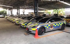 Giữa mùa dịch Covid-19, cảnh sát Thái Lan bổ sung 7 chiếc Tesla Model 3 vào đội xe tuần tra