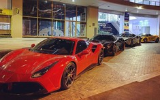 Dàn siêu xe của nhà giàu Việt tụ tập sau thông báo giãn cách ly xã hội, mỗi chiếc đều có lý lịch đặc biệt
