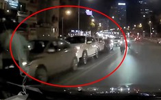 Video: 4 ô tô tông xe dây chuyền trên cầu vượt Nguyễn Chí Thanh
