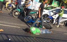 Thủ Đức: Tài xế GrabBike nguy kịch sau va chạm với xe máy và ô tô 7 chỗ