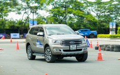 Chạy đua ưu đãi cùng Toyota Fortuner, Ford Everest được đại lý giảm giá tới 90 triệu đồng