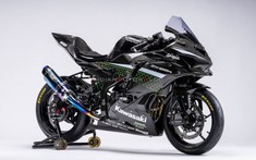 Chưa chính thức bán ra thị trường, Kawasaki ZX-25R đã có phiên bản trường đua đầy "ma lực"
