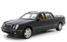 Chiếc xe bán tải sang trọng được ra đời từ Mercedes-Benz E-Class này có giá gần 70.000 USD