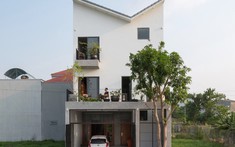 Nhà phố mới ở Hà Tĩnh sử dụng hài hòa nội thất từ nhà cũ