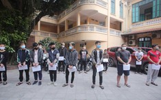 Hà Nội: Nhóm quái xế từ 16 tuổi bốc đầu, đua xe quanh hồ Gươm lĩnh án tù sau khi bị xét xử
