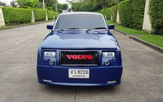 Chiếc Volvo "nhái" Rolls-Royce Phantom và Nissan Skyline này tìm chủ mới với giá chỉ 50 triệu đồng
