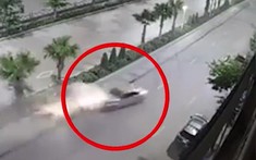 Video quay vụ tai nạn hãi hùng của chiếc ô tô Toyota Vios tại Quảng Ninh