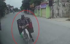 Video quay vụ xe máy chở trứng va chạm với ô tô tại Nghệ An gây tranh cãi