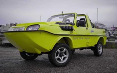Với 283 triệu đồng, người mua có thể sở hữu chiếc Suzuki Jimny lưỡng cư độc đáo này