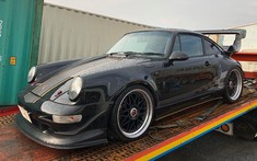 Giới mê xe Việt "hố hàng" với ảnh khui công xe Porsche 930 Turbo có gói độ cực khủng