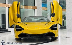 Thông quan siêu xe McLaren 720S Spider màu Aztec Gold Elite độc nhất Việt Nam