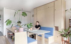 Khối hộp gỗ "ma thuật" trong căn hộ studio ở London