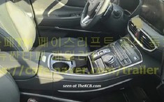 Hyundai Santa Fe 2021 tiếp tục bị lộ thiết kế nội thất với màn hình mới và nút bấm chuyển số