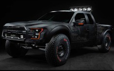 Chiêm ngưỡng chiếc xe bán tải "khủng long" Ford F-150 Raptor với động cơ 9,1 lít của ông chủ đội bóng chày