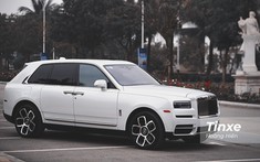 Một lần cầm lái xe triệu đô Rolls-Royce Cullinan