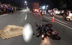 Bình Dương: Va chạm với xe côn tay Honda Sonic 150R khiến 1 thanh niên tử vong, tài xế ô tô bỏ chạy