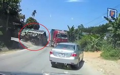 Video: Đánh lái tránh xe container vượt ẩu, xe ben lật ngang tại Phú Thọ