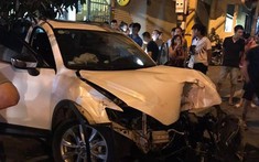 Sơn La: Ô tô Mazda CX-5 "thông chốt", tông vào dải phân cách và húc đổ 2 cây xanh