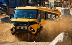 Torsus Praetorian 4x4 - Chiếc xe buýt off-road "bá đạo" bậc nhất hành tinh