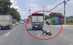 Video: Cái kết "đắng" cho thanh niên đu bám sau xe tải đang di chuyển trên đại lộ như phim hành động