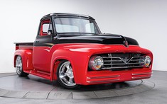 Sau quá trình độ kéo dài 15 năm, chiếc Ford F-100 1955 này tăng giá từ 11 triệu đồng thành... 3,7 tỷ đồng