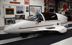 Pulse Autocycle 1988 - Phương tiện kỳ lạ mang dáng vẻ máy bay, sử dụng động cơ Honda Goldwing