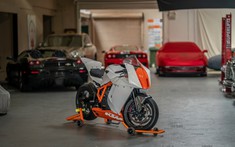 Siêu mô tô hàng hiếm KTM RC8 R Track được rao bán khiến nhiều biker "thèm thuồng"