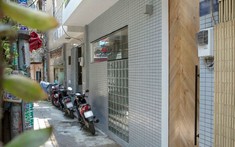 Hẻm nhỏ xây nhà hoành tráng: Ở không được bán không xong